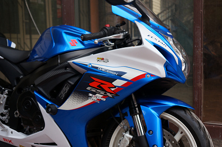 SUZUKI GSX-R 600