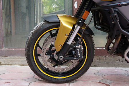 BMW F 900 XR