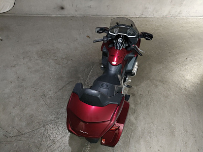 HONDA GL1800 GOLD WING TOUR