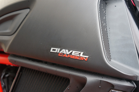 DUCATI DIAVEL CARBON