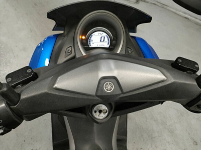 YAMAHA N-MAX 125