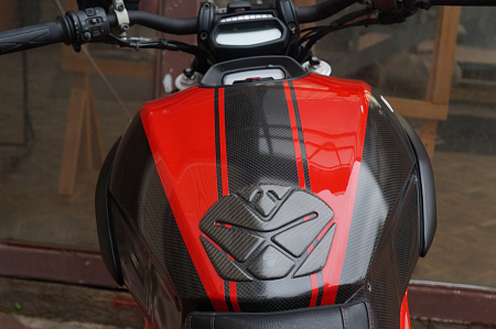 DUCATI DIAVEL CARBON