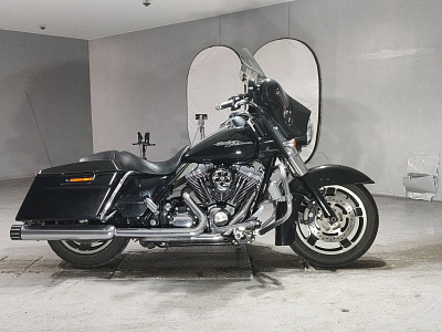 HARLEY-DAVIDSON STREET GLIDE FLHX1580
