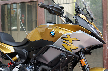 BMW F 900 XR