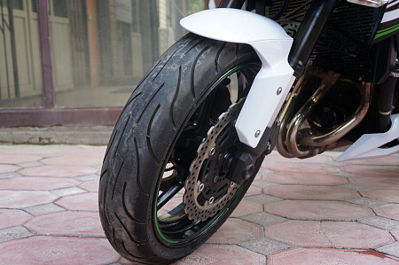 KAWASAKI Z800