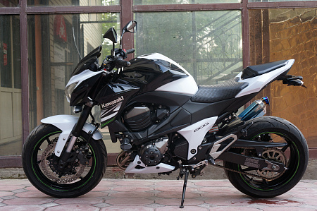 KAWASAKI Z800