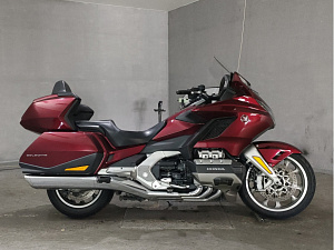 HONDA GL1800 GOLD WING TOUR
