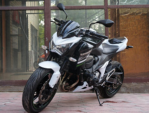 KAWASAKI Z800