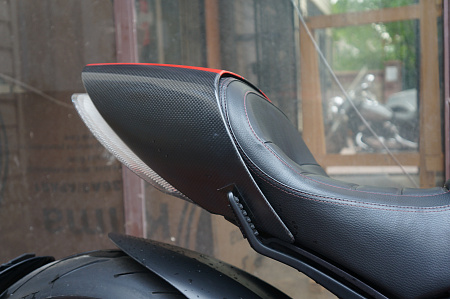 DUCATI DIAVEL CARBON