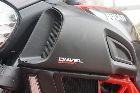 DUCATI DIAVEL CARBON