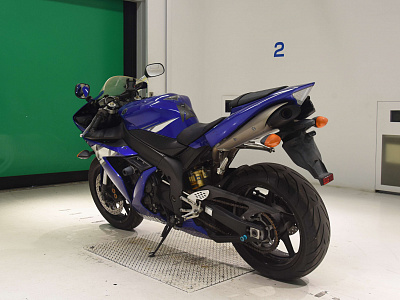 YAMAHA YZF-R1
