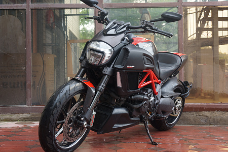 DUCATI DIAVEL CARBON