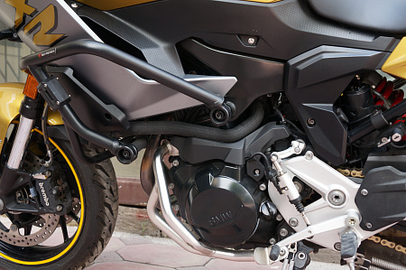 BMW F 900 XR