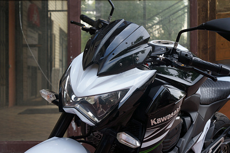 KAWASAKI Z800