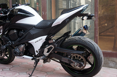 KAWASAKI Z800