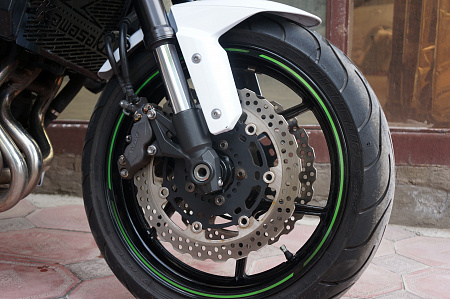 KAWASAKI Z800