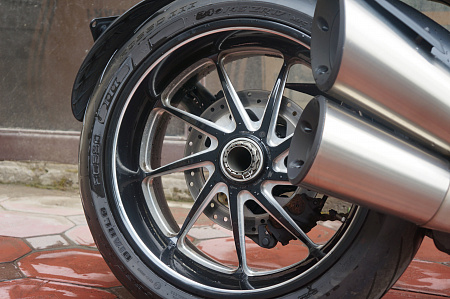 DUCATI DIAVEL CARBON