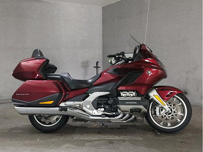 HONDA GL1800 GOLD WING TOUR