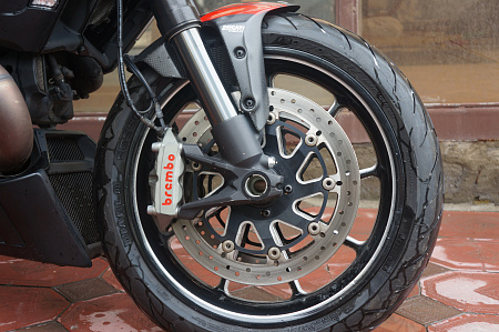 DUCATI DIAVEL CARBON