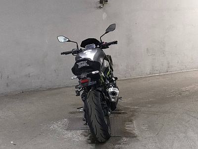 KAWASAKI Z900