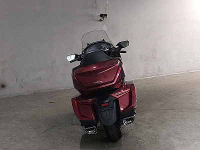HONDA GL1800 GOLD WING TOUR