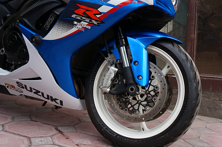 SUZUKI GSX-R 600