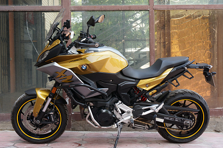 BMW F 900 XR
